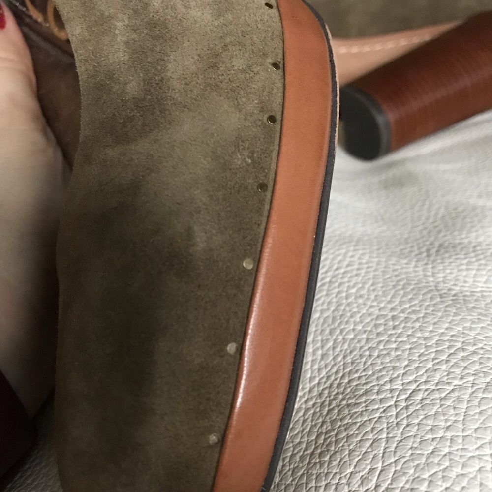 Shoes - Picture 5 of 6